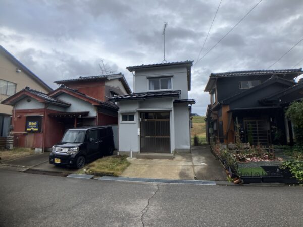 高岡市下伏間江29‐47貸家