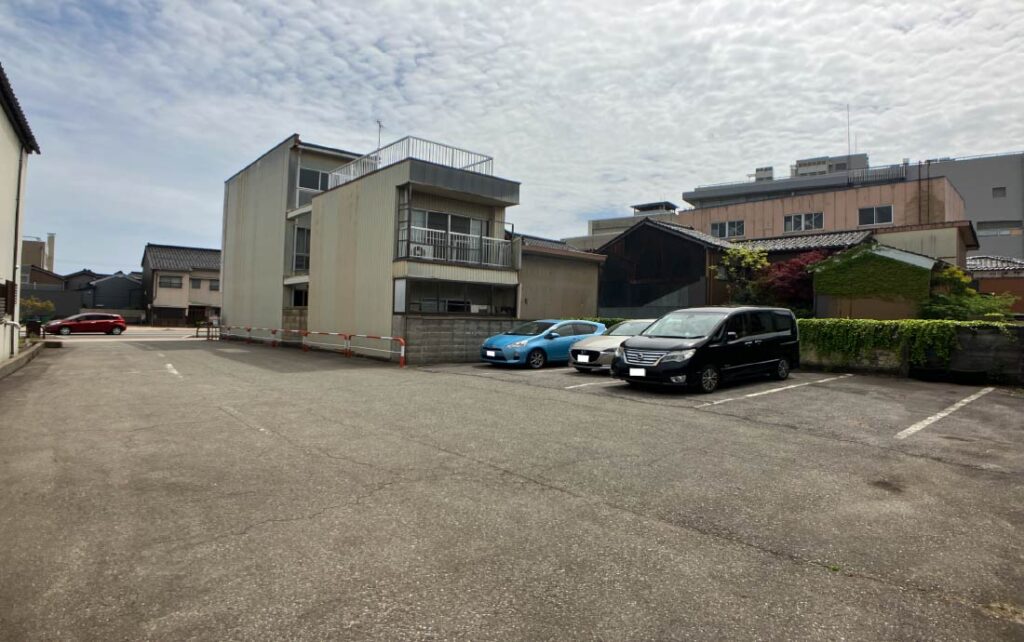 伊勢パーキング